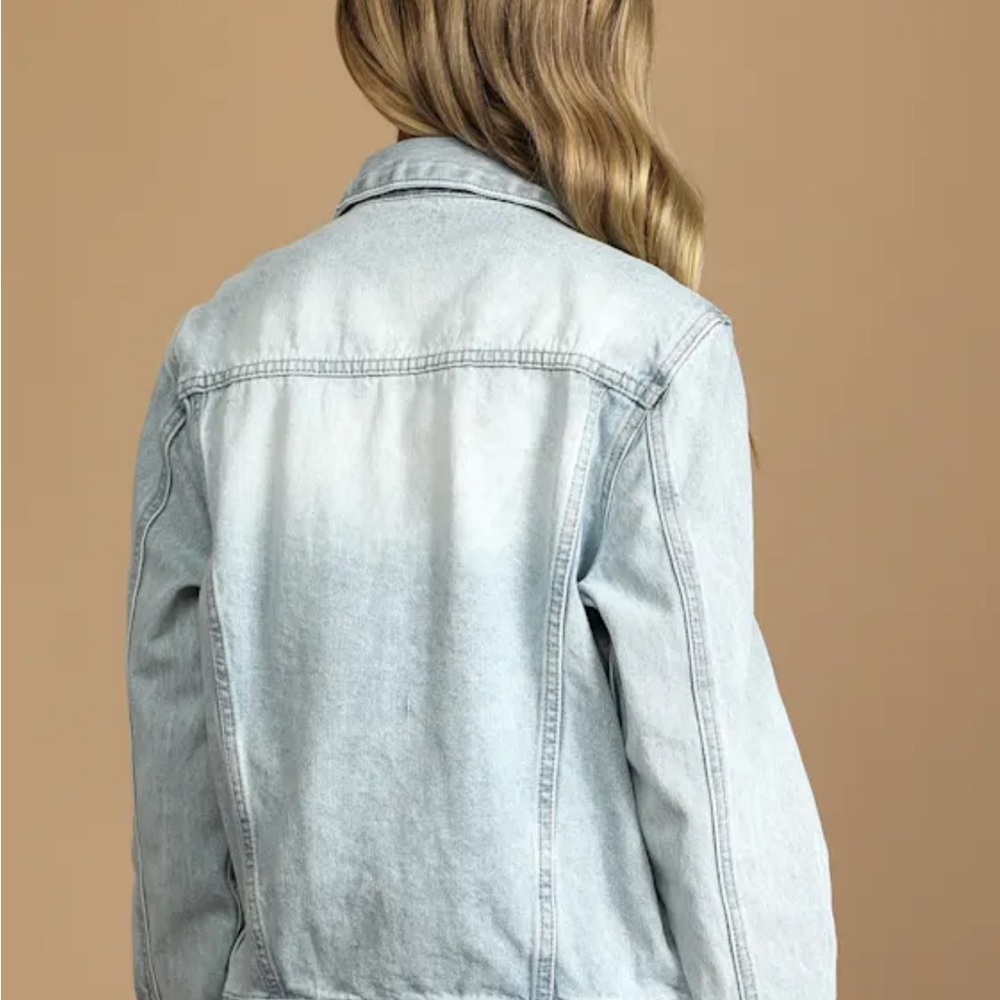 Women's Light Blue Denim Jacket - Picture 5 of 8